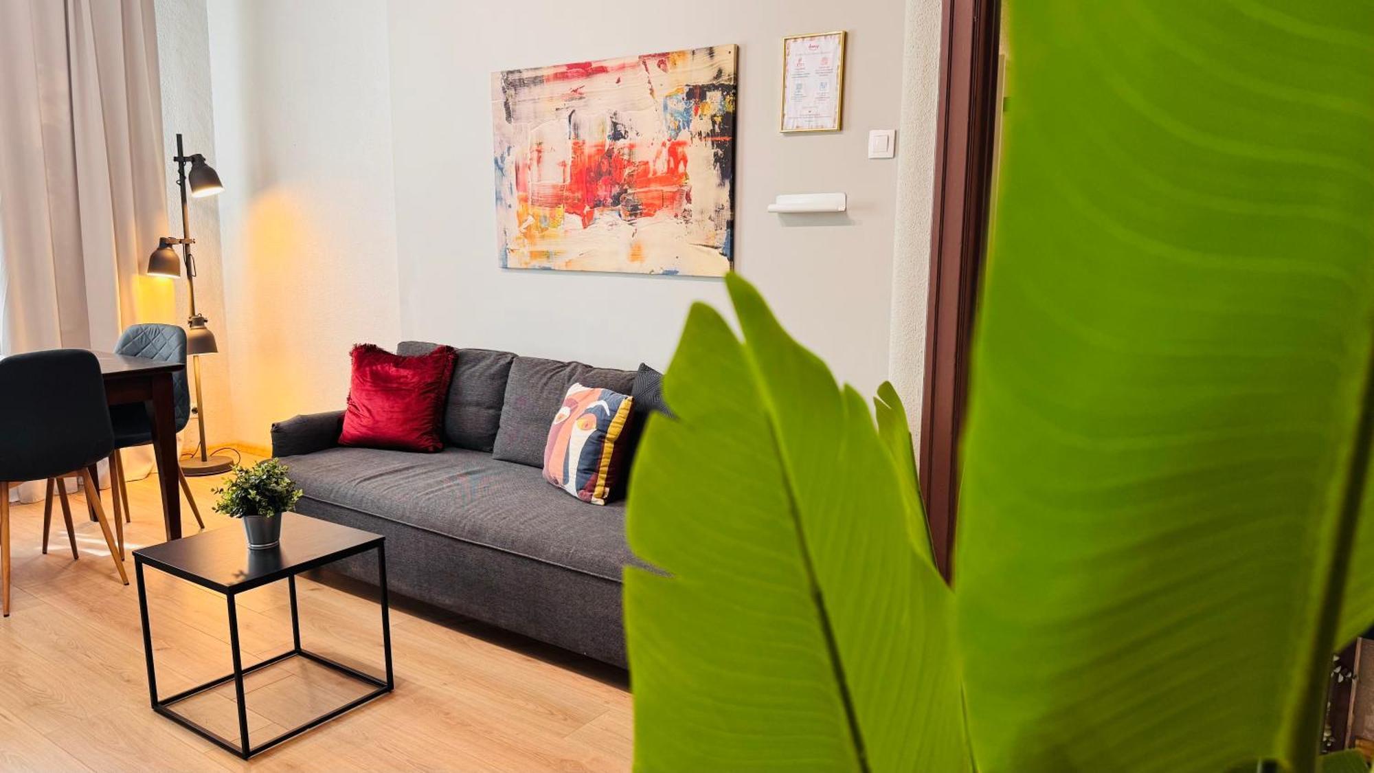 Ideal Home - Spacious & Modern Accommodation Near Unirii Square Bucharest Bilik gambar