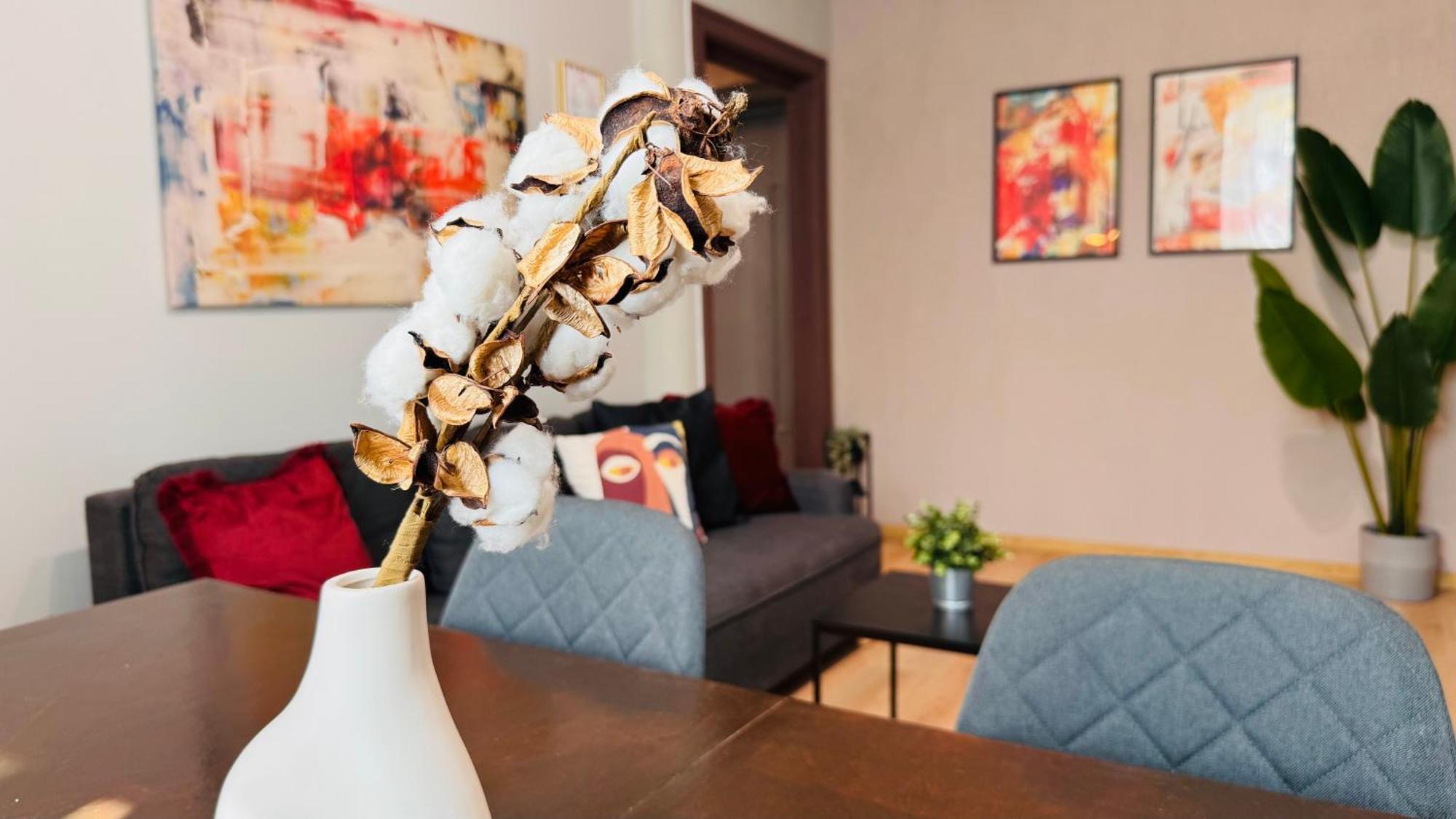Ideal Home - Spacious & Modern Accommodation Near Unirii Square Bucharest Bilik gambar