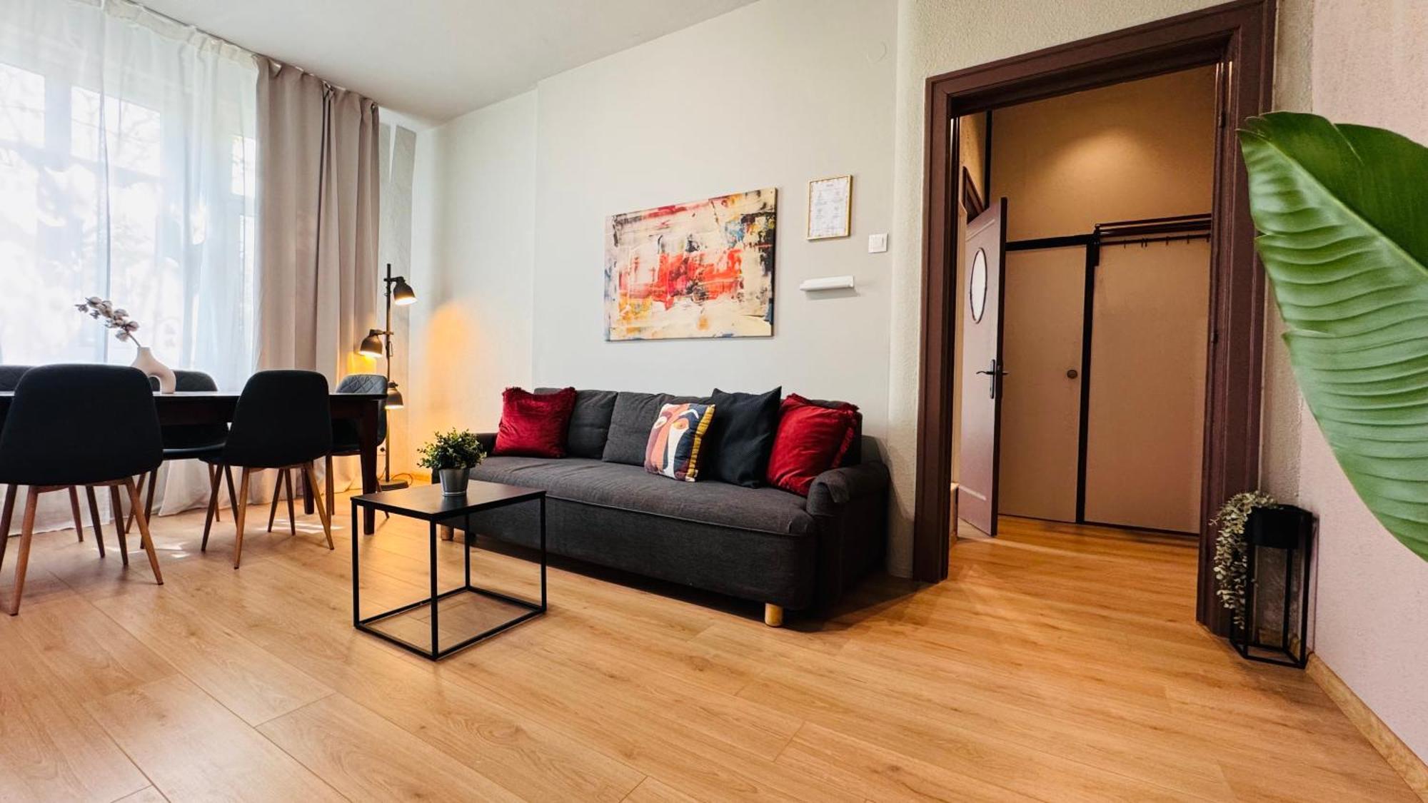 Ideal Home - Spacious & Modern Accommodation Near Unirii Square Bucharest Bilik gambar